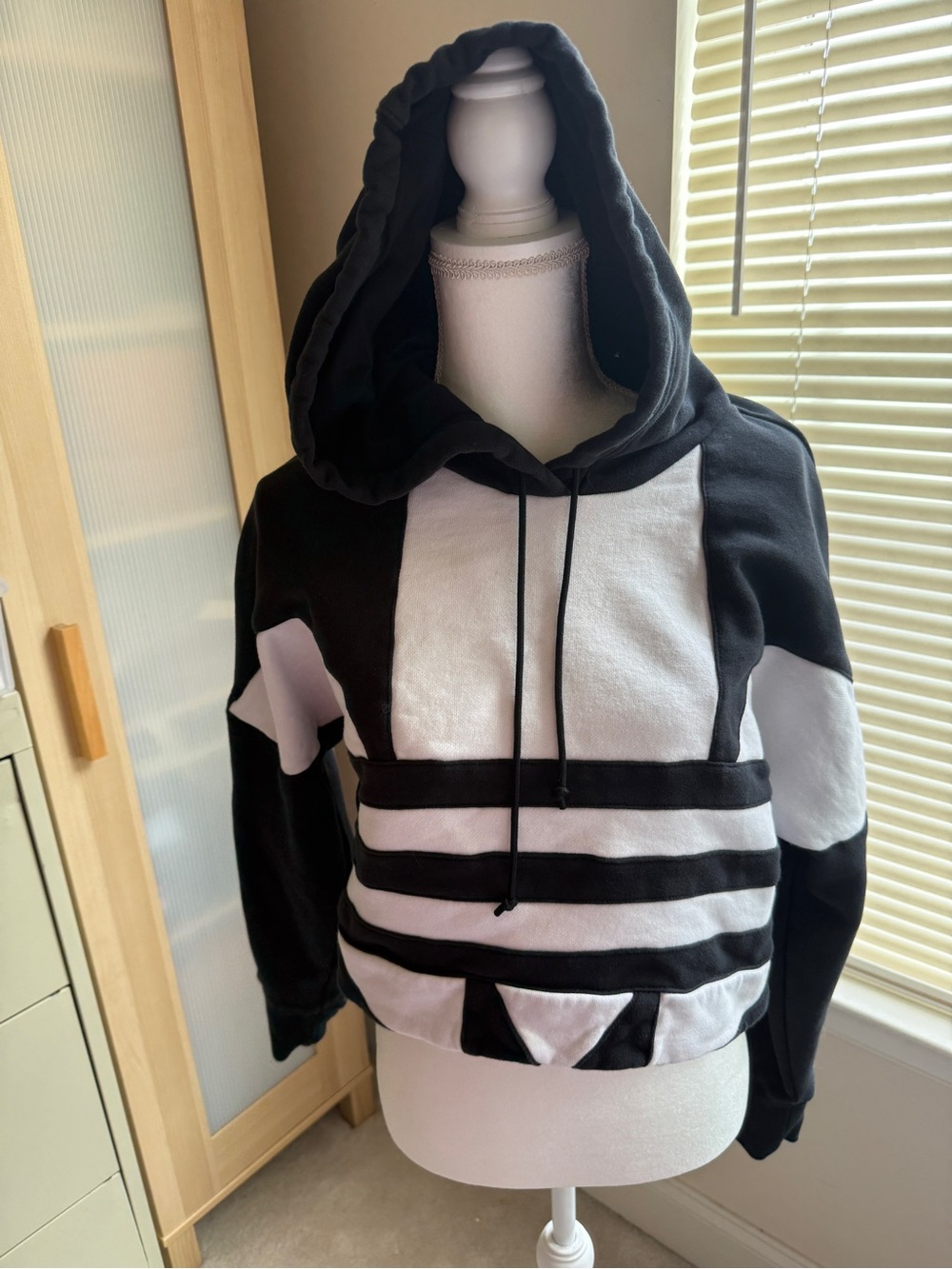 adidas Black and White Large Logo  Cropped Hoodie - Picture 2 of 11